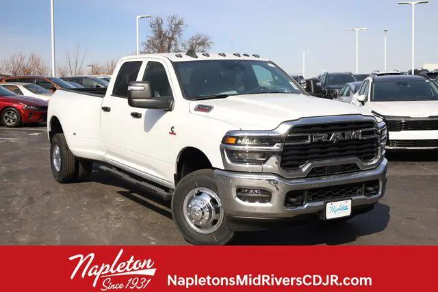 2026 RAM Ram 3500 RAM 3500 TRADESMAN CREW CAB 4X4 8 BOX