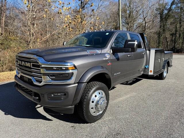 2026 RAM Ram 5500 Chassis Cab RAM 5500 BIG HORN CHASSIS CREW CAB 4X4 84 CA