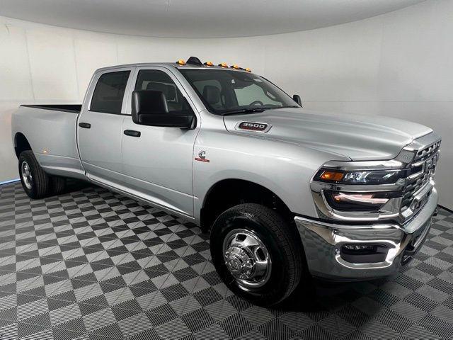 2026 RAM Ram 3500 RAM 3500 TRADESMAN CREW CAB 4X4 8 BOX 2026 RAM Ram 3500 RAM 3500 TRADESMAN CREW CAB 4X4 8 BOX