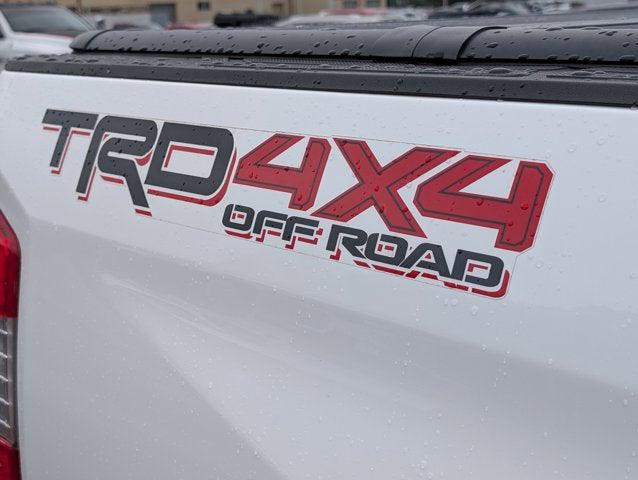 2017 Toyota Tundra SR5 5.7L V8