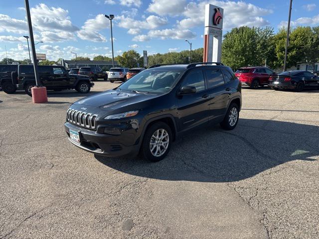 2016 Jeep Cherokee Sport