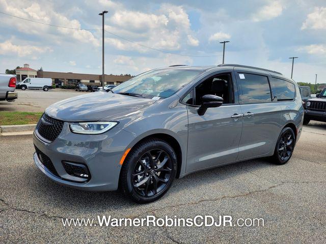 2025 Chrysler Pacifica PACIFICA LIMITED