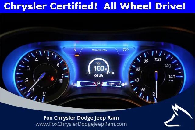 2022 Chrysler 300 Touring AWD 2022 Chrysler 300 Touring AWD