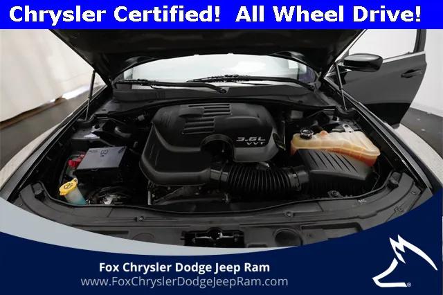 2022 Chrysler 300 Touring AWD 2022 Chrysler 300 Touring AWD