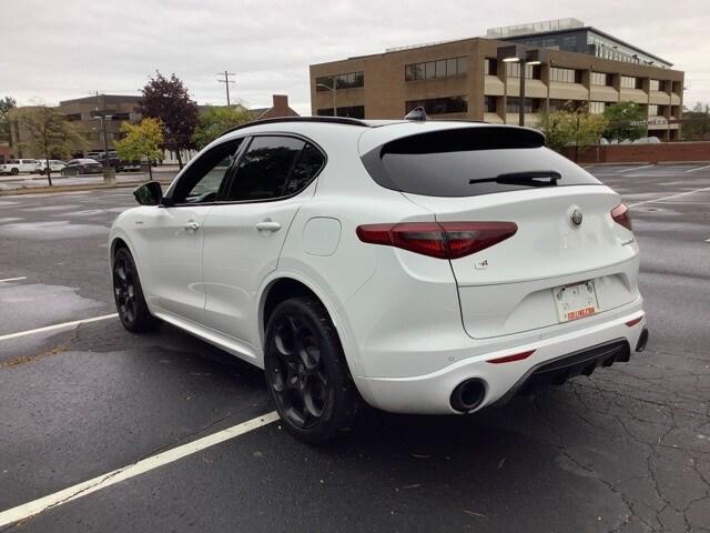 2023 Alfa Romeo Stelvio Veloce AWD 2023 Alfa Romeo Stelvio Veloce AWD