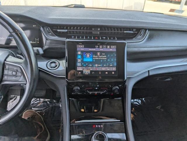 2021 Jeep Grand Cherokee L Laredo 4x4 2021 Jeep Grand Cherokee L Laredo 4x4