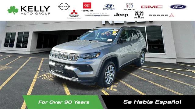2022 Jeep Compass Latitude Lux 4x4
