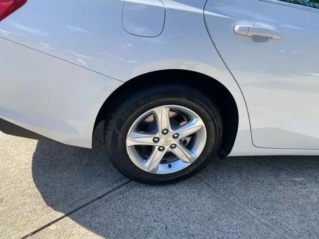 2023 Chevrolet Malibu FWD LS