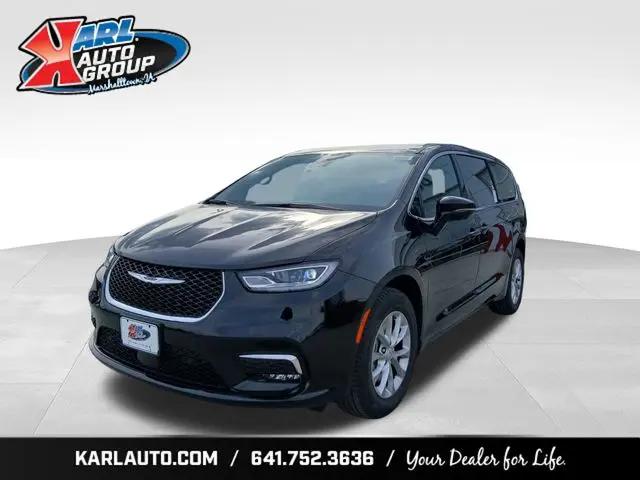 2026 Chrysler Pacifica Select AWD for sale in Marshalltown,, IA