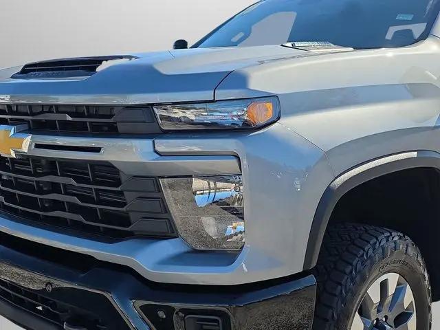 2026 Chevrolet Silverado 2500HD Crew Cab, Standard Bed, WT, 4WD