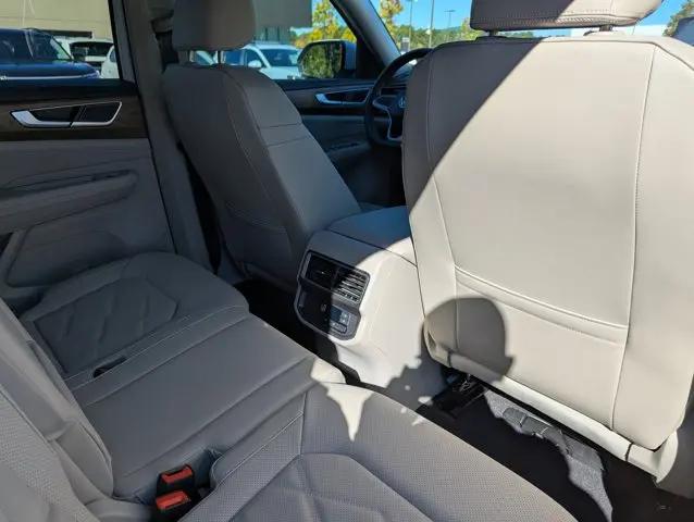 2026 Volkswagen Atlas SE