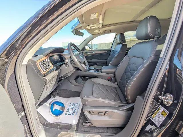 2026 Volkswagen Atlas SE with Technology