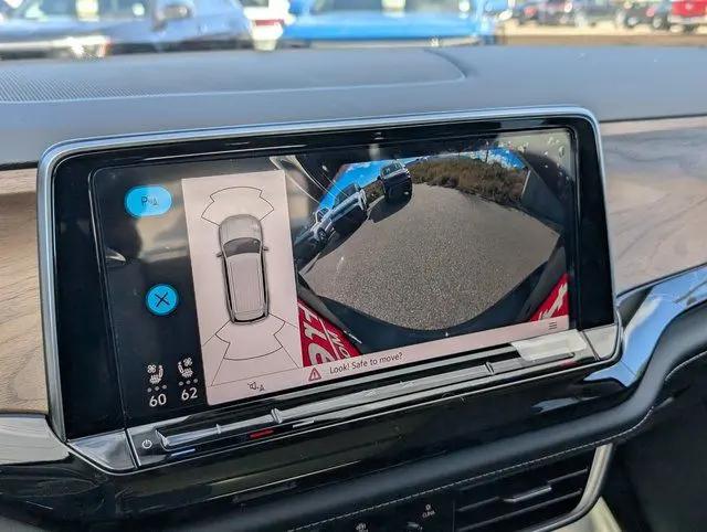 2026 Volkswagen Atlas SE with Technology