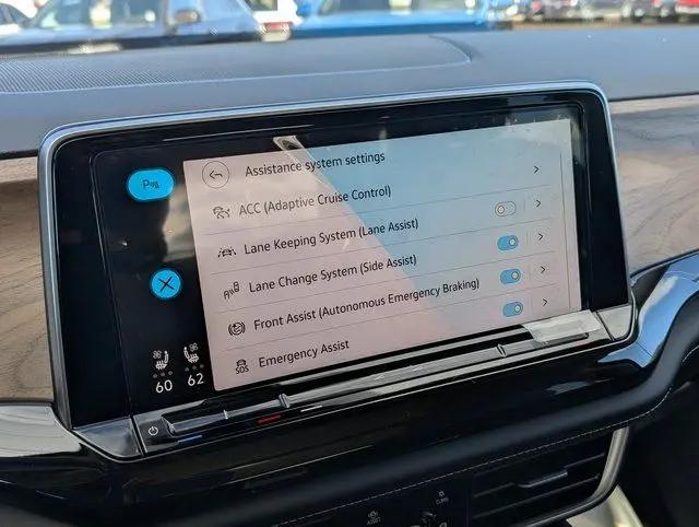 2026 Volkswagen Atlas SE with Technology