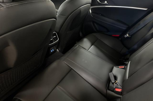 2026 Genesis G70 2.5T RWD