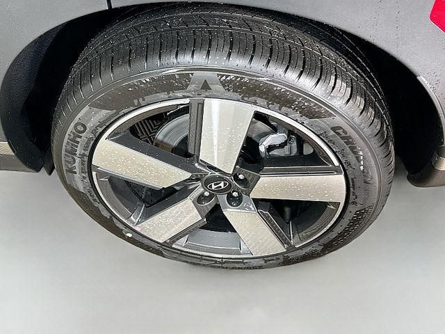 2026 Hyundai Santa Fe Limited - Photo 21