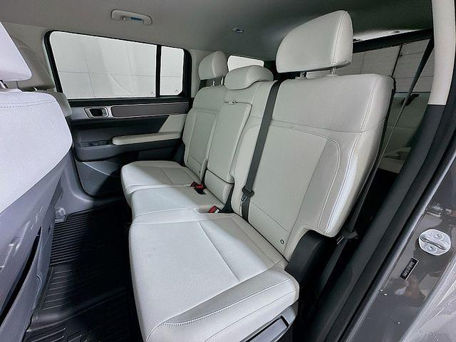 2026 Hyundai Santa Fe SE - Photo 14