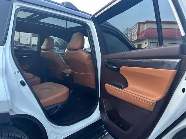 2021 Toyota Highlander Platinum
