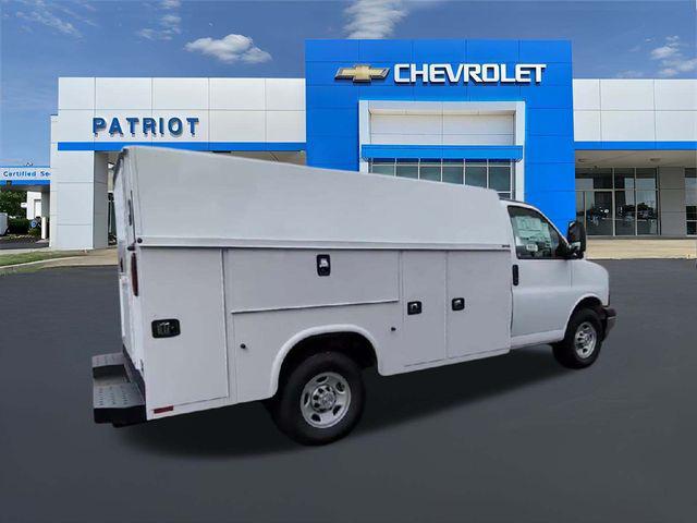 2025 Chevrolet Express Cutaway Work Van