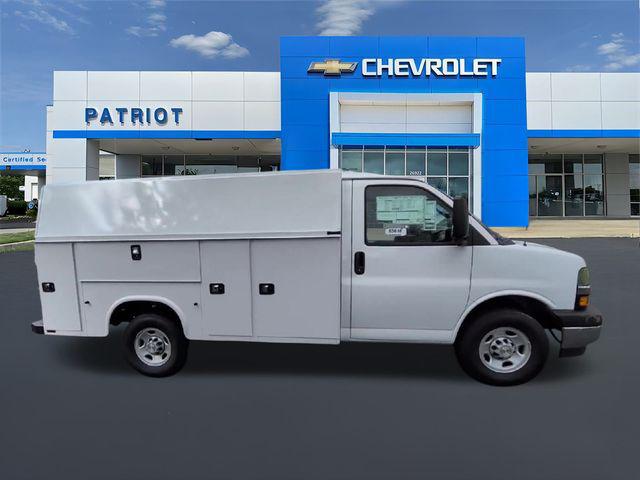 2025 Chevrolet Express Cutaway Work Van