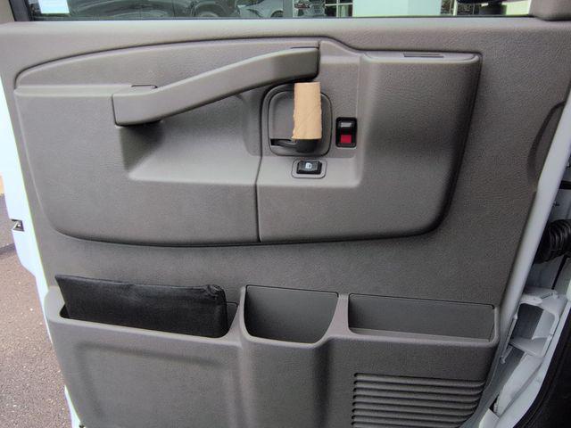 2025 Chevrolet Express Cutaway Work Van