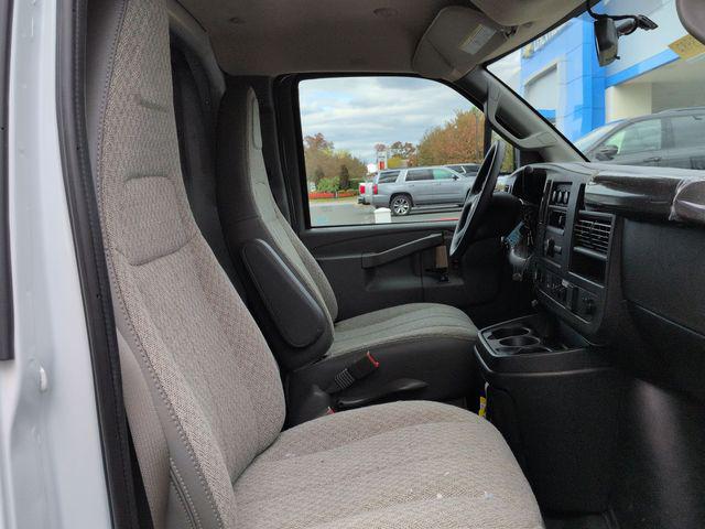 2025 Chevrolet Express Cutaway Work Van