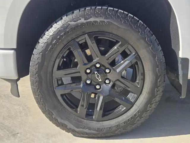 2025 Chevrolet Silverado 1500 2WD Crew Cab Short Bed Custom