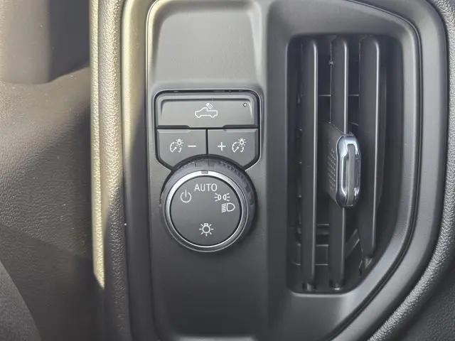 2025 Chevrolet Silverado 1500 2WD Crew Cab Short Bed Custom
