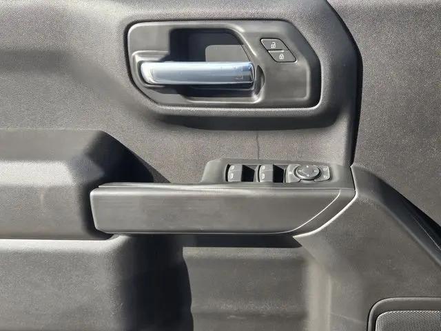 2025 Chevrolet Silverado 1500 2WD Crew Cab Short Bed Custom