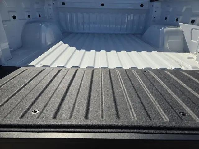 2025 Chevrolet Silverado 1500 2WD Crew Cab Short Bed Custom