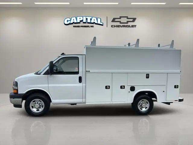 2025 Chevrolet Express Cutaway Work Van