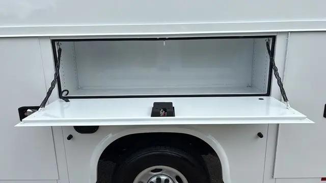2025 Chevrolet Express Cutaway Work Van