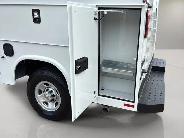 2025 Chevrolet Express Cutaway Work Van
