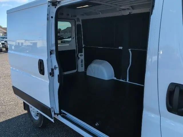 2026 Ram ProMaster 2500 Cargo Van Tradesman Low Roof 136" WB w/Pass Seat