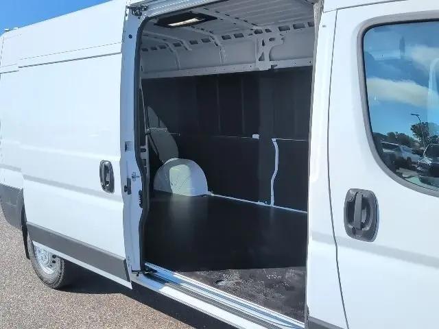 2026 Ram ProMaster 2500 Cargo Van Tradesman Low Roof 136" WB w/Pass Seat