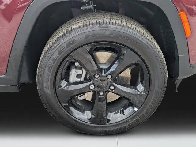 2025 Jeep Grand Cherokee L Altitude 4x4