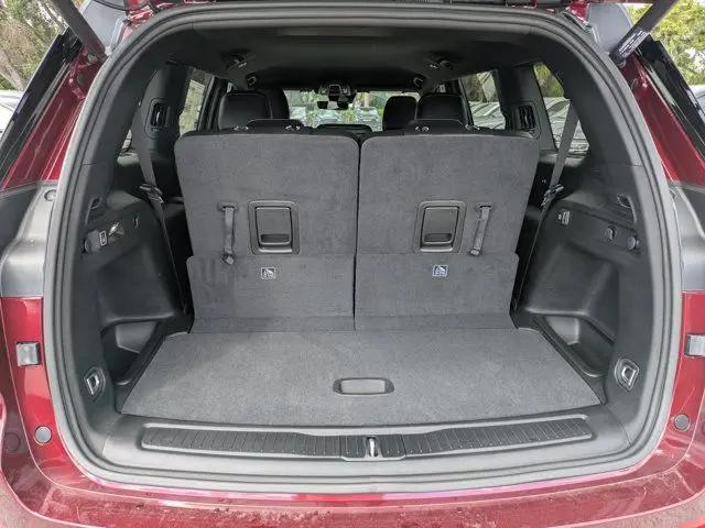 2025 Jeep Grand Cherokee L Altitude 4x4