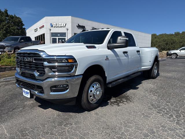 2026 RAM Ram 3500 RAM 3500 TRADESMAN CREW CAB 4X4 8 BOX