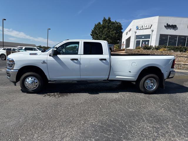 2026 RAM Ram 3500 RAM 3500 TRADESMAN CREW CAB 4X4 8 BOX