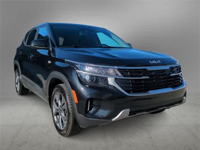 2024 Kia Seltos LX 2024 Kia Seltos LX