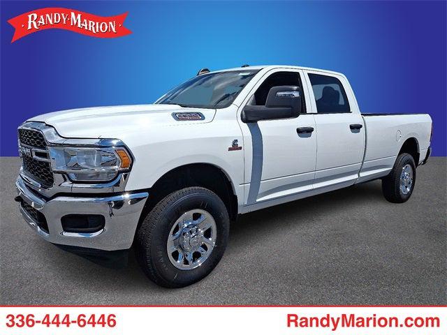 2023 RAM 3500 Tradesman Crew Cab 4x4 8 Box