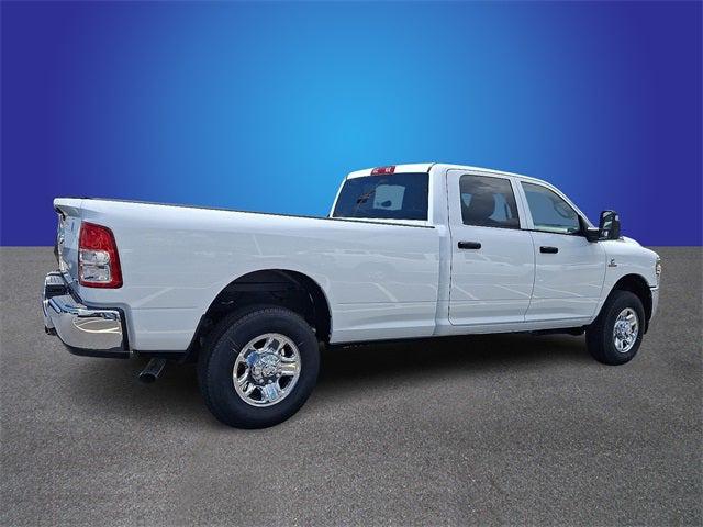 2023 RAM 3500 Tradesman Crew Cab 4x4 8 Box