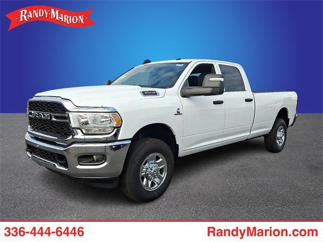 2023 RAM 3500 Tradesman Crew Cab 4x4 8 Box