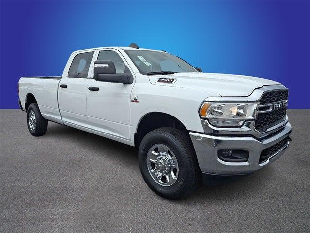 2023 RAM 3500 Tradesman Crew Cab 4x4 8 Box