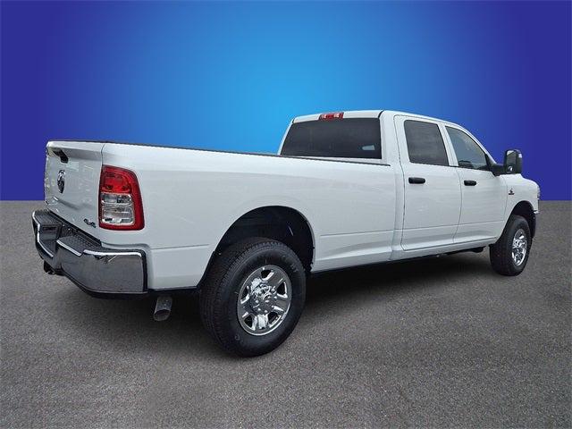 2023 RAM 3500 Tradesman Crew Cab 4x4 8 Box