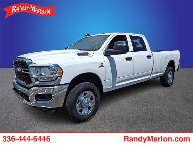 2023 RAM 3500 Tradesman Crew Cab 4x4 8 Box