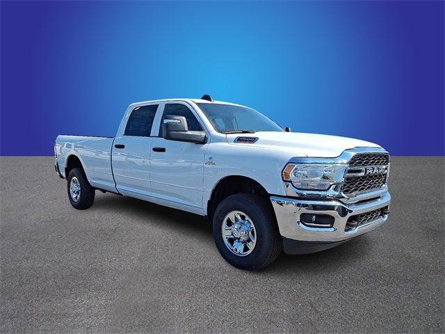 2023 RAM 3500 Tradesman Crew Cab 4x4 8 Box
