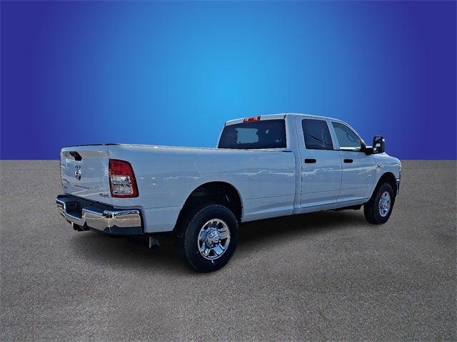 2023 RAM 3500 Tradesman Crew Cab 4x4 8 Box