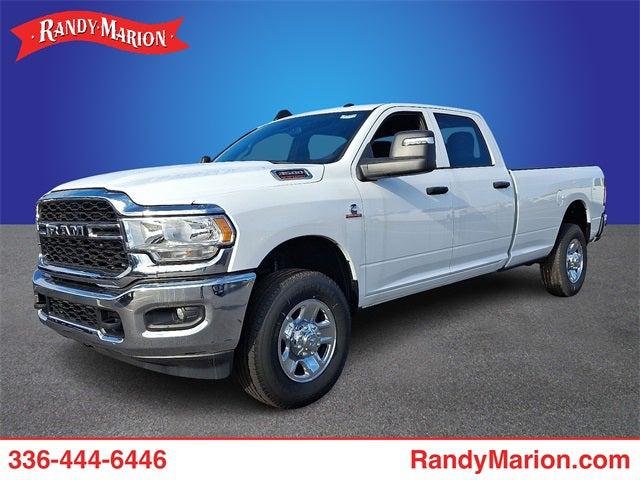 2023 RAM 3500 Tradesman Crew Cab 4x4 8 Box
