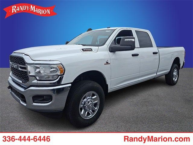 2023 RAM 3500 Tradesman Crew Cab 4x4 8 Box